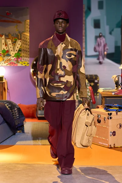 Look 63